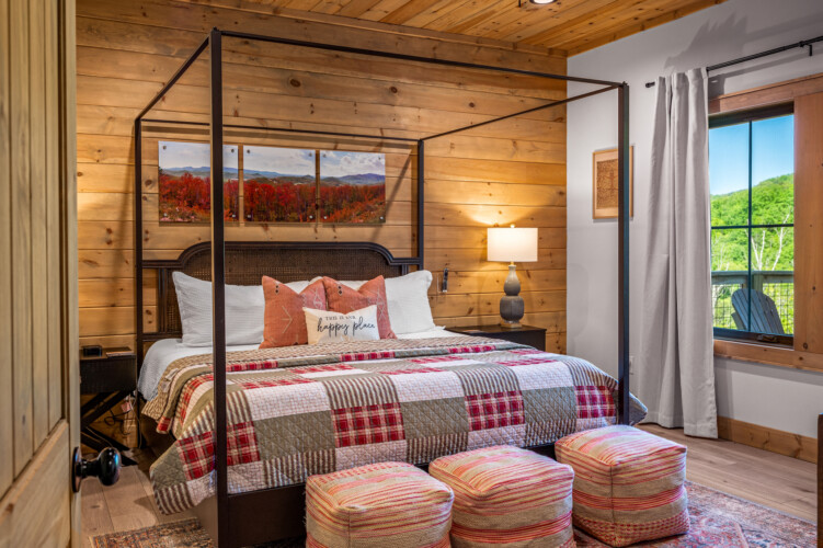 large group cabins in pigeon forge