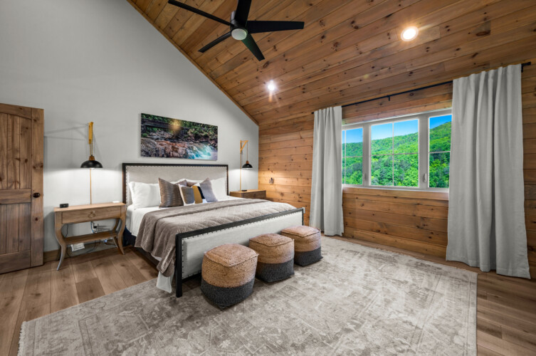 large group cabins in pigeon forge
