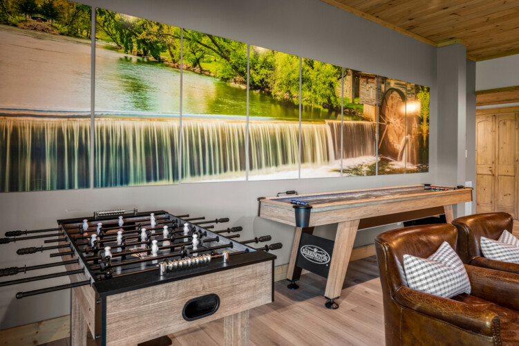 large group cabins in pigeon forge
