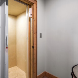 large group cabins in pigeon forge