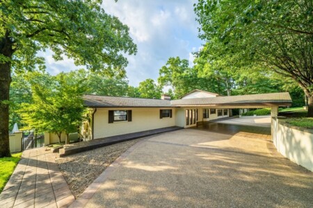 The Radley on Lake Hamilton! Dog-friendly 6-bedroom rental (sleeps 18) featuring a pool, year-round hot tub, game room, fire pit, and kayaks.