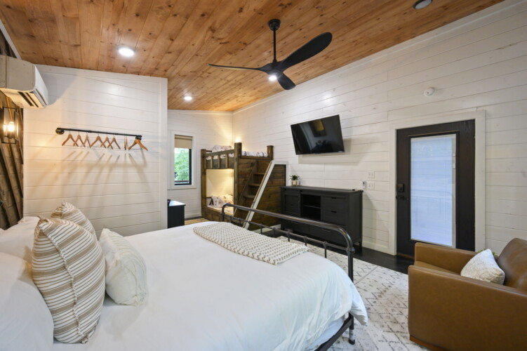 broken bow cabins pet friendly