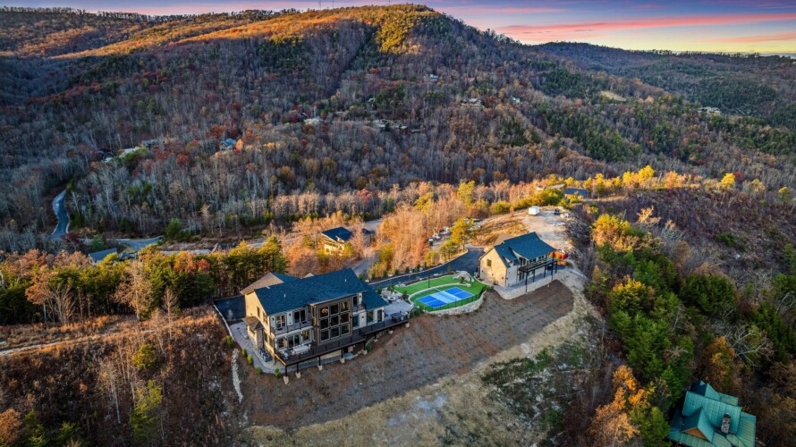 large cabin rentals in pigeon forge